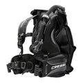 Chaleco compensador Cressi Patrol, de inflado 100% dorsal, ligero pero robusto y con volumen de transporte reducido. Cámara de aire de alta capacidad de elevación con cincha elástica de sujeción, pensado para viajes y todo tipo de inmersiones. Sistema de lastre Lock Aid System integrado en el perfil, de inserción y liberación rápida y segura.